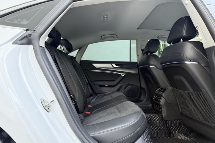 Used Audi A7L 2022 45 TFSI S-line Dream-Building Crystal Flow Package
