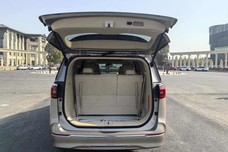 Used Buick GL8 2023 ES Lu Zun Luxury Model
