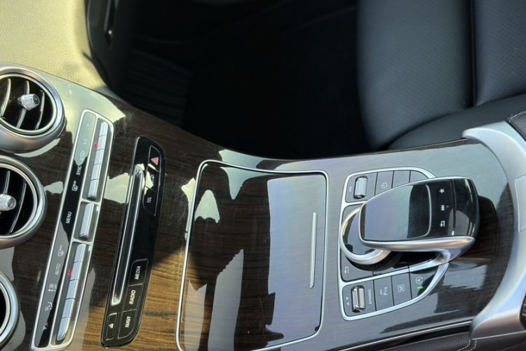 Used Mercedes-Benz GLC 2019 GLC 260 L 4MATIC Dynamic Model