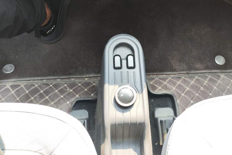 Used Wuling Hongguang MINIEV 2021 Macaron Premium Model – Lithium Iron Phosphate
