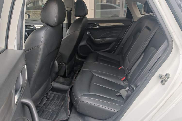 Used Roewe i6 2019 PLUS 20T TST 4G Connected Flagship Superb Edition
