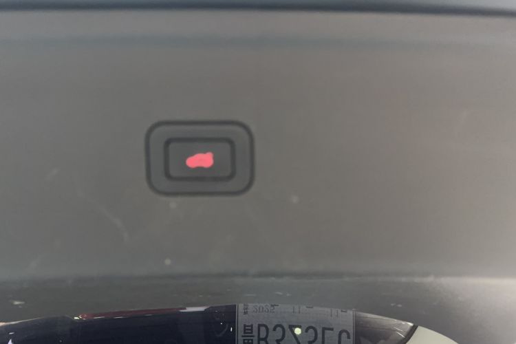 Used Hongqi HS5 2022 Revised Version 2.0T Smart Connect Flagship Edition
