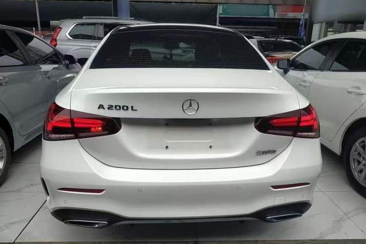 Used Mercedes-Benz A-Class 2022 Second Facelift A 200 L Sport Sedan Fashion Version
