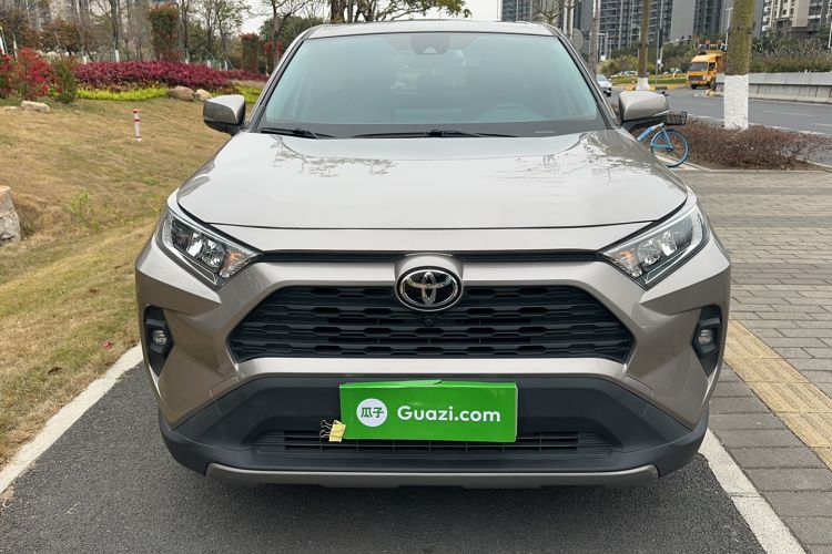 Used Toyota RAV4 2023 2.0L CVT Two-Wheel Drive Fashion Edition
