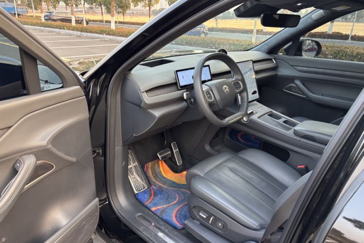 Used Nio ES8 2024 100 kWh
