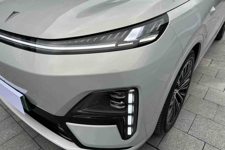 Used Deepal S09 2025 Four-Wheel Drive Ultra+ Custom Edition
