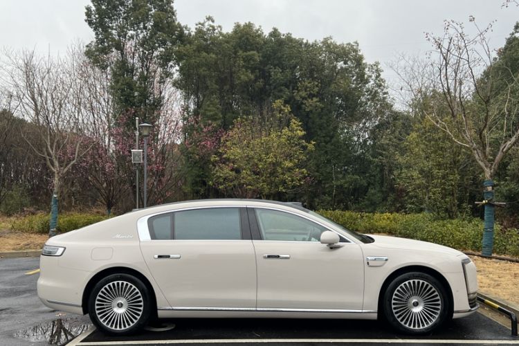 Used Hima S800 2025 Model, Range-Extended Starlight Premium Edition, 5 Seats
