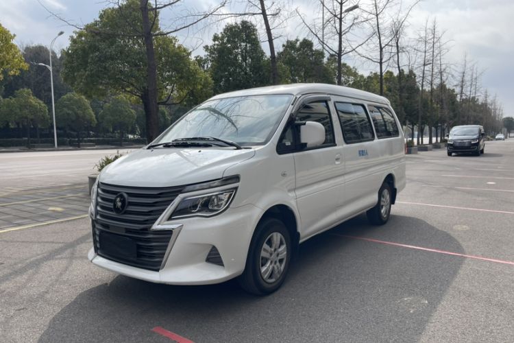 Used FORTHING Lingzhi 2023 M5L 1.6L Comfort 9-Seater
