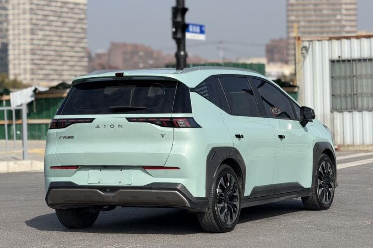 Used AION Y 2022 70 Tech Edition Lithium Iron Phosphate