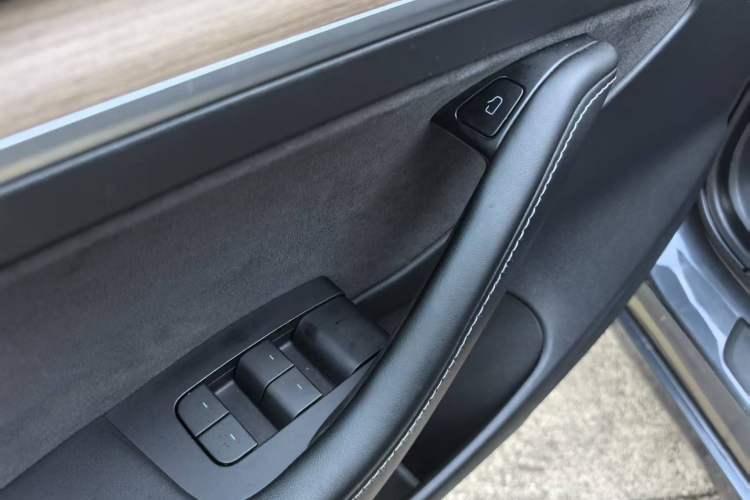 Used Tesla Model 3 2021 Standard Range Rear-Drive Upgraded Version
