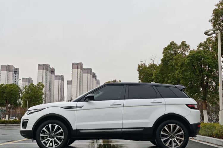 Used Land Rover Range Rover Evoque 2018 240 PS SE Smart Brilliance Edition
