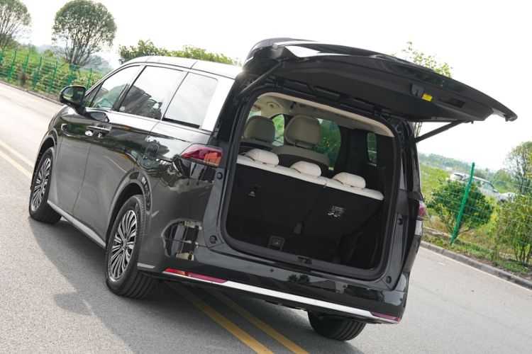 Used BYD Xia 2025 DM-i 1.5T 180km Beyond Edition
