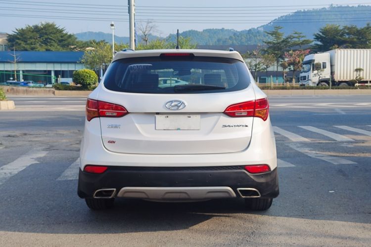 Used Hyundai Santa Fe 2013 2.4L Automatic Two-Wheel Drive Smart Version
