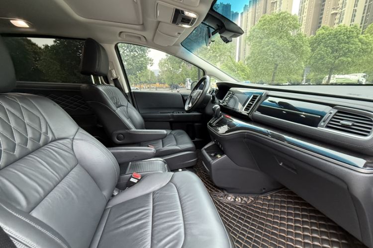 Used Honda Elysion 2019 2.0L Hybrid Luxury Edition
