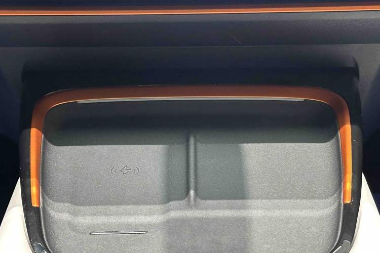 Used  SL03 2023 200Max Range-Extended Version
