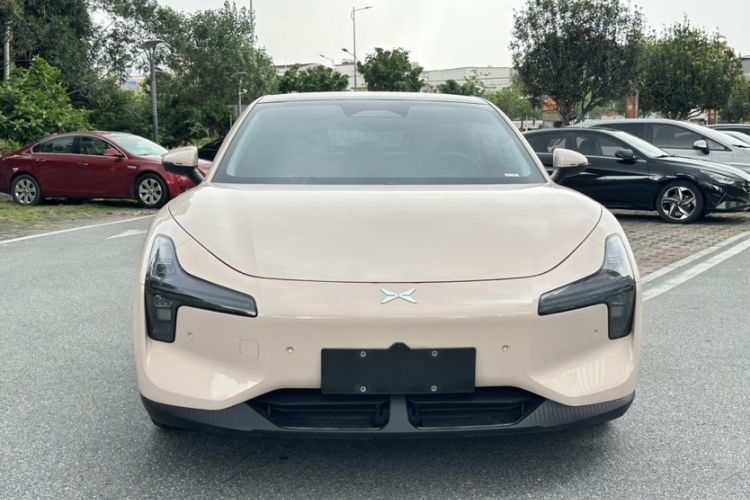 Used XPeng MONA M03 2024 620 with Ultra-Long Range
