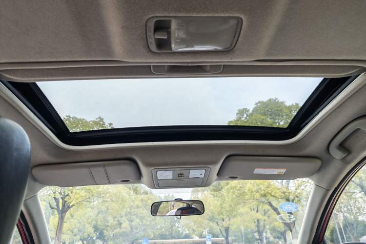 Used Nissan Tiida 2014 1.6L CVT Smart Model
