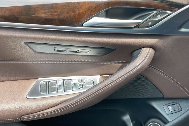 Used BMW 5 Series 2020 525Li Luxury Package