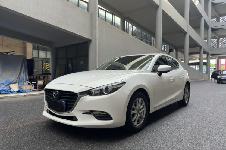 Used Mazda Mazda 3 Axela 2017 Hatchback 1.5L Automatic Comfort Model Emission Standard China V
