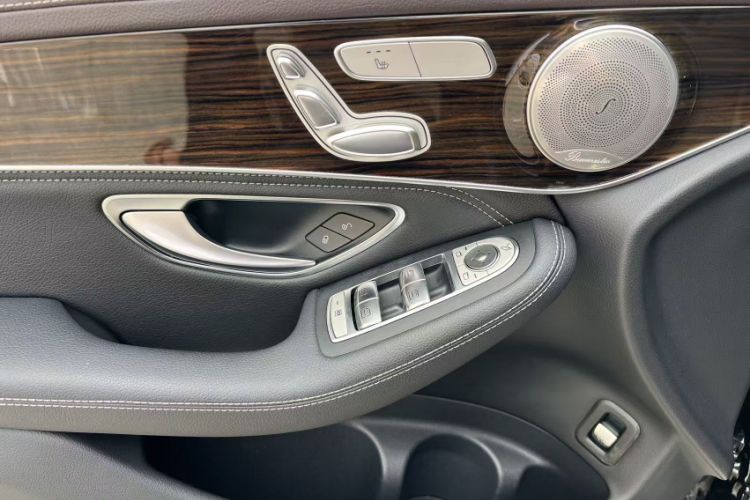 Used Mercedes-Benz GLC 2018 Facelifted GLC 260 4MATIC Dynamic Edition
