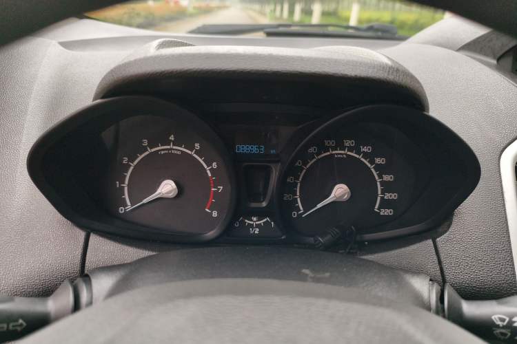 Used Ford EcoSport 2013 1.5L Automatic Fashion Model
