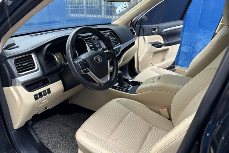 Used Toyota Highlander 2018 2.0T Two-Wheel Drive Elite Edition 5 Seats Emission Standard China V
