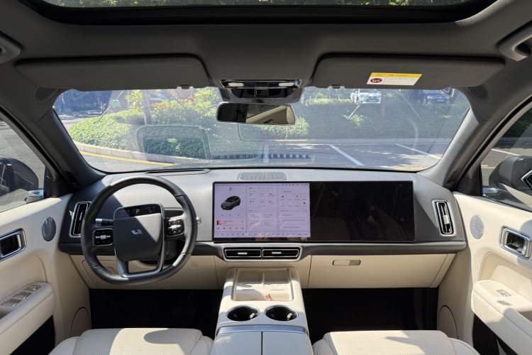 Used Li Auto L8 2024 PRO Model
