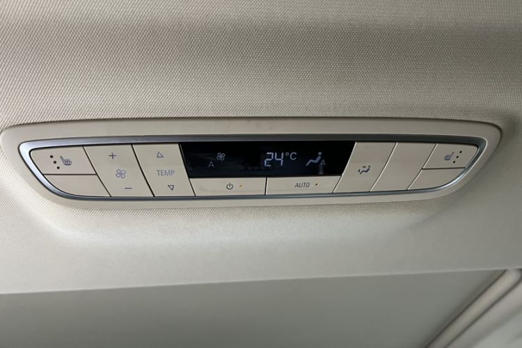 Used Buick GL8 2023 ES Lu Zun Deluxe Model
