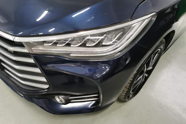 Used BYD Song MAX 2017 1.5T Manual Smart Connect Luxury 7-Seater
