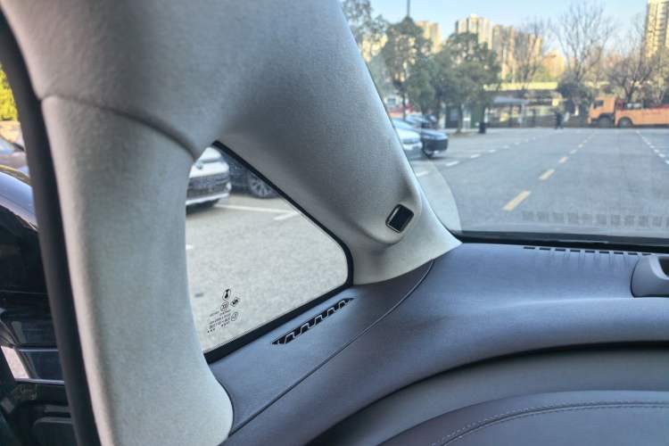 Used Denza D9 2024 DM-i 980 Four-Wheel Drive Flagship Model
