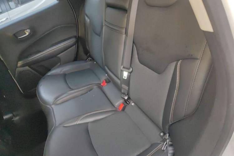 Used  Compass 2017 200T Automatic Enjoyment Version
