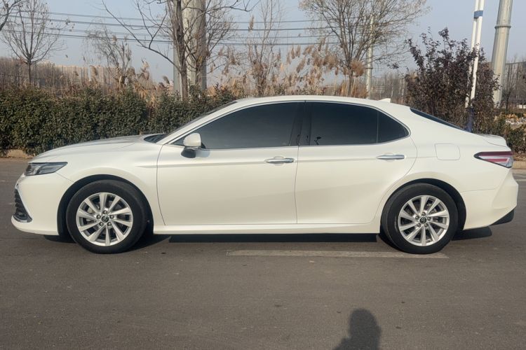 Used Toyota Camry 2021 2.0G Luxury Edition
