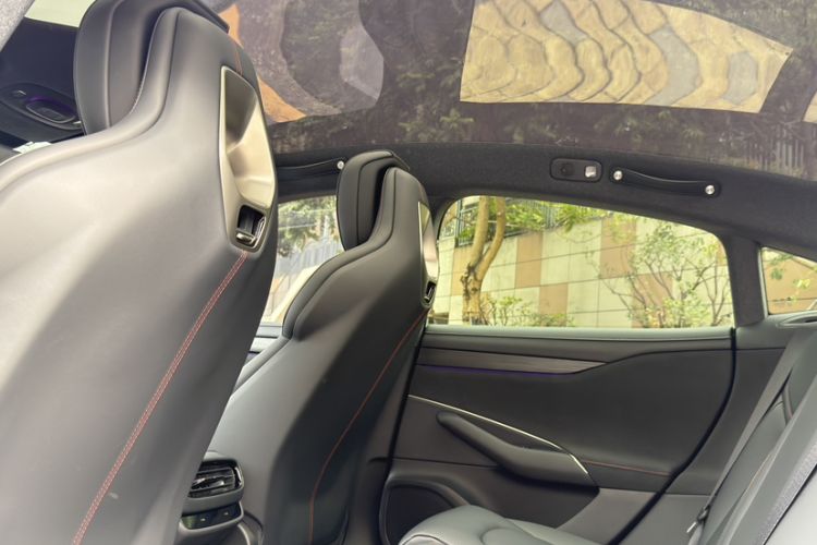 Used  SU7 2024 Rear-Drive Ultra-Long Range Advanced Pro-Level Intelligent Driving Version
