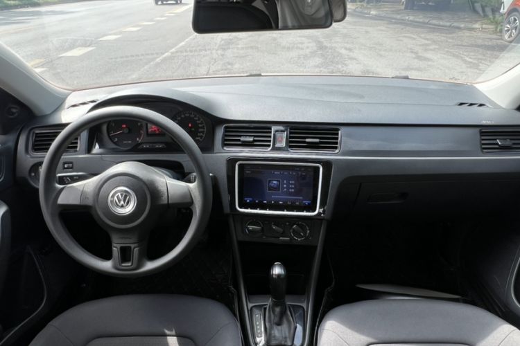 Used Volkswagen Santana 2015 1.6L Automatic Fashion Edition
