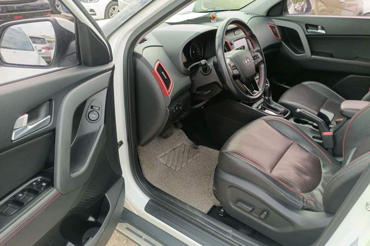 Used Hyundai ix25 2017 1.4T Automatic Smart Version
