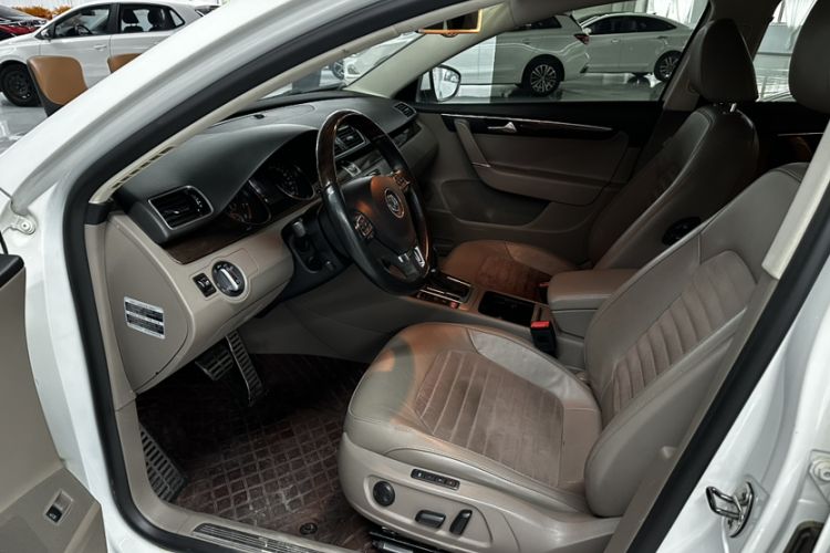 Used Volkswagen Magotan 2015 1.8TSI Prestige Model
