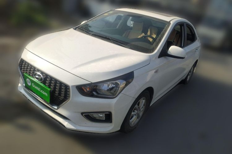 Used Hyundai Verna 2017 1.4L Manual Colorful Skyroof Version China V Standard
