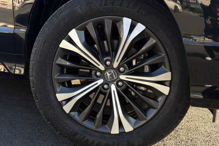 Used Honda UR-V 2020 370TURBO Two-Wheel Drive Luxury Edition
