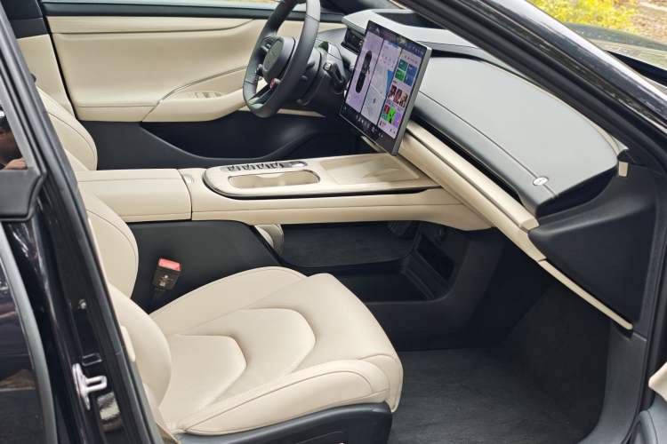 Used  SU7 2024 Four-Wheel Drive Ultra-Long Range Advanced Intelligent Driving Max Edition