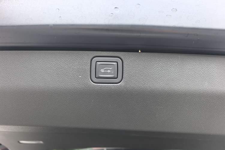 Used Buick Enclave 2022 652T Two-Wheel-Drive Prestige 7-Seater