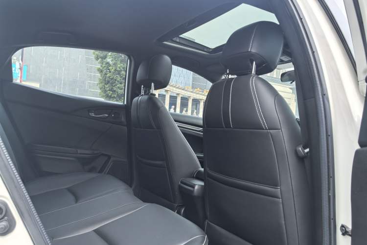 Used Honda Civic 2021 HATCHBACK 220TURBO CVT New Trendsetter
