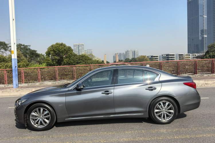 Used Infiniti Q50L 2016 2.0T Enjoyment Edition
