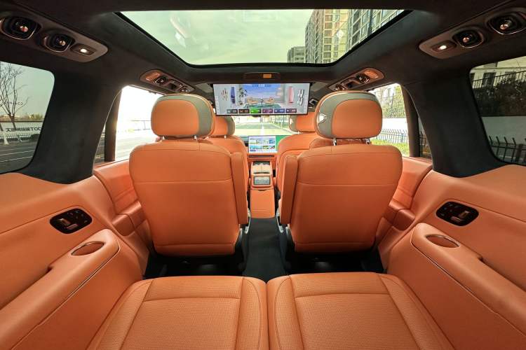 Used Lynk & Co 900 2025 2.0T Ultra
