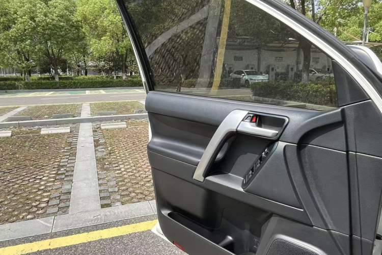 Used Toyota Prado 2018 3.5L Automatic TX-L with Rear-Mounted Spare Tire