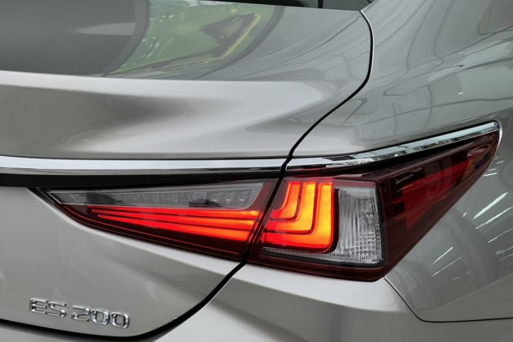 Used Lexus ES 2022 200 Excellence Edition
