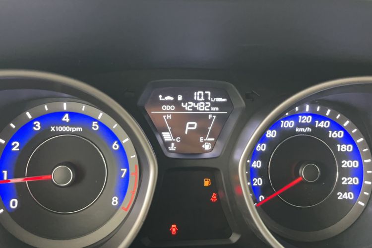 Used Hyundai Elantra 2016 1.6L Automatic Smart Version
