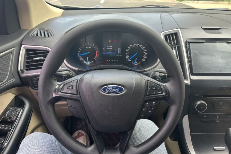 Used Ford Edge 2016 EcoBoost 245 Two-Wheel-Drive Titanium 5-Seater
