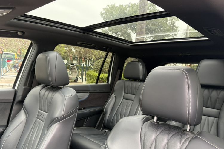 Used GAC Trumpchi GS8 2022 Double-Energy Series 2.0TM Two-Wheel Drive Prestige Edition (6 Seats)
