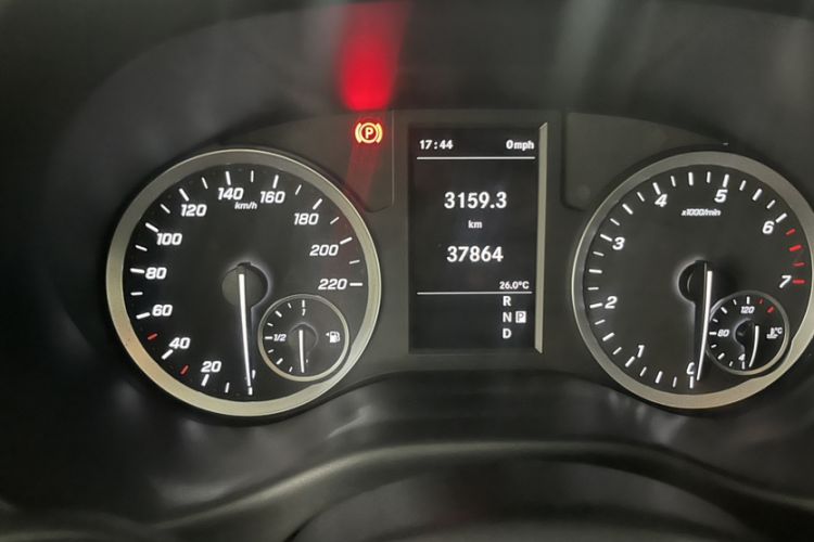 Used Mercedes-Benz Vito 2021 2.0T Business Version 7 Seats
