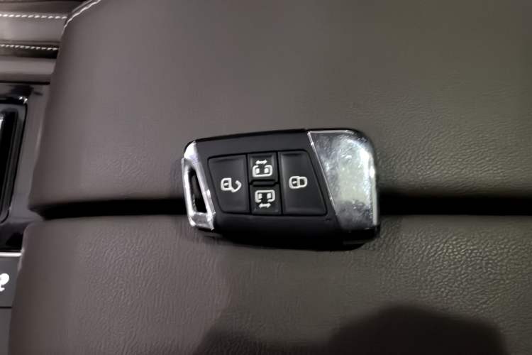 Used Volkswagen Viloran 2020 330TSI Luxury Edition